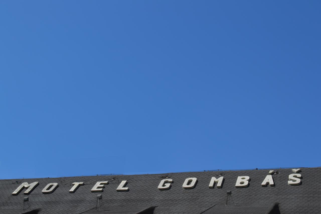 Motel Gombas 외부 사진