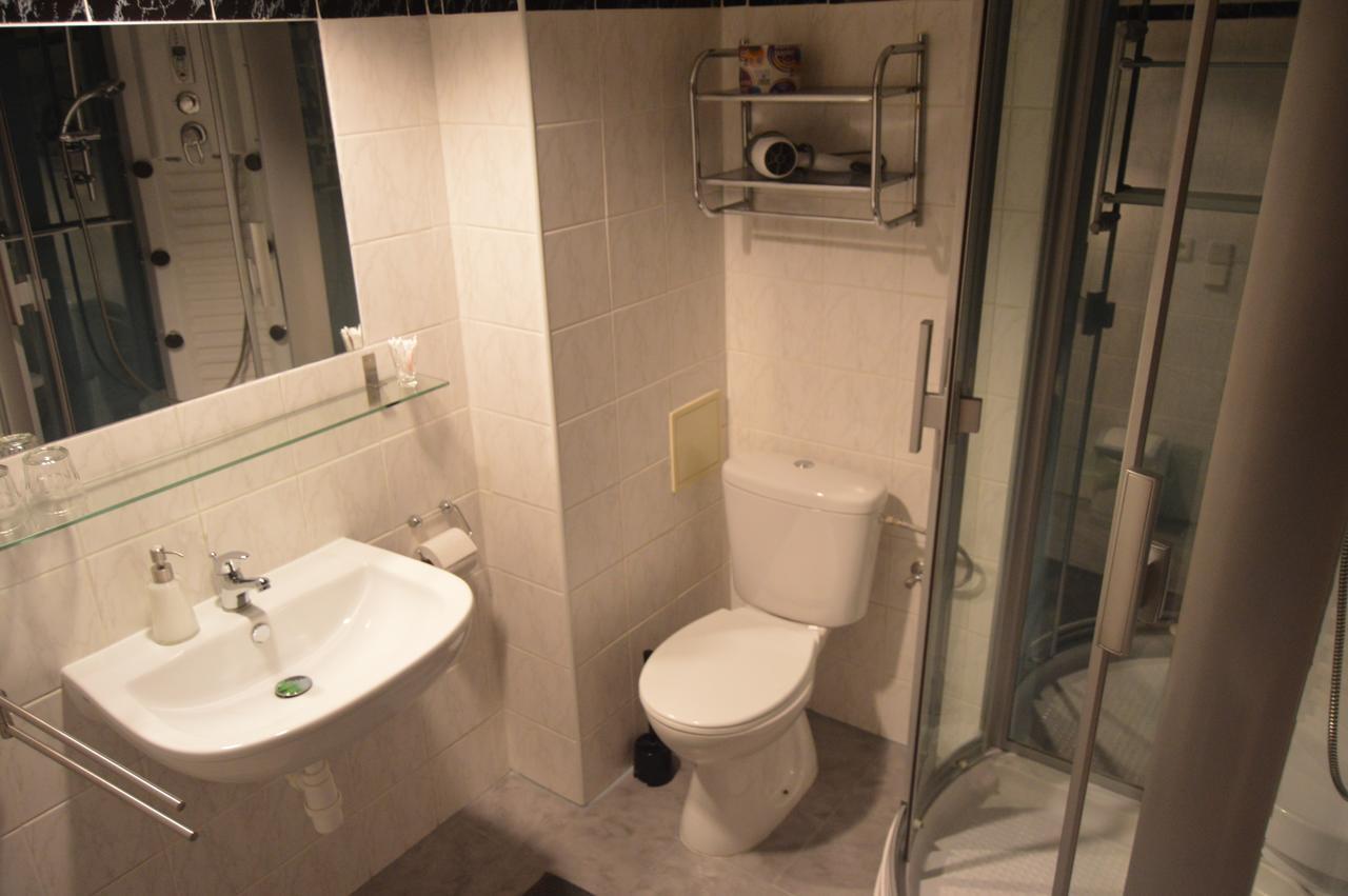 Motel Gombas 외부 사진