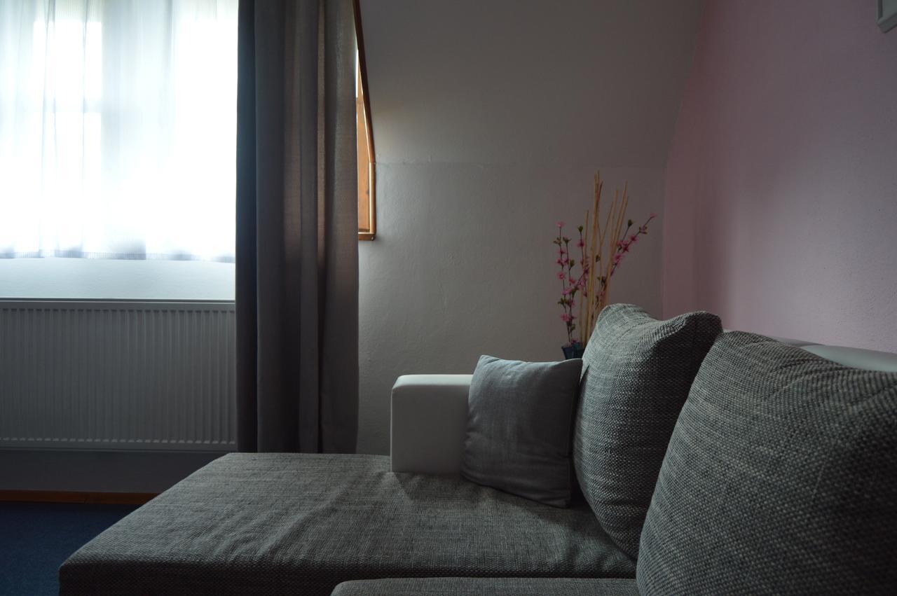 Motel Gombas 외부 사진
